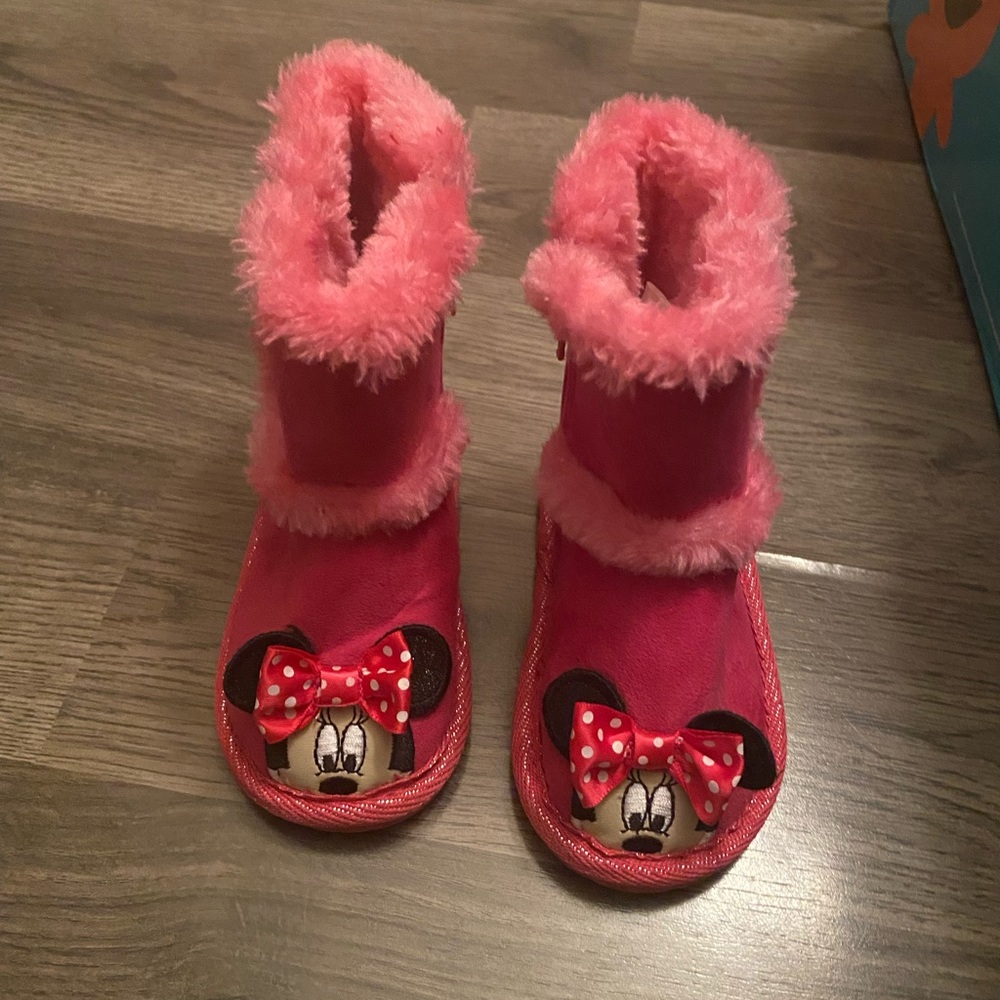 Size 4 toddler boots